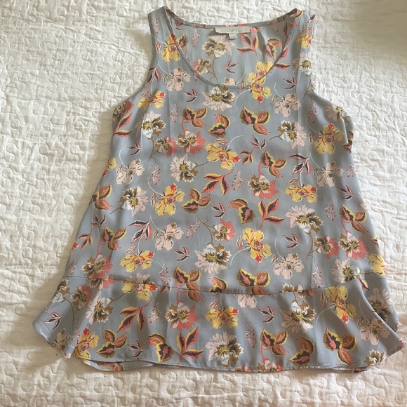 Gently used Loft flowy top. Size M - Picture 1 of 4